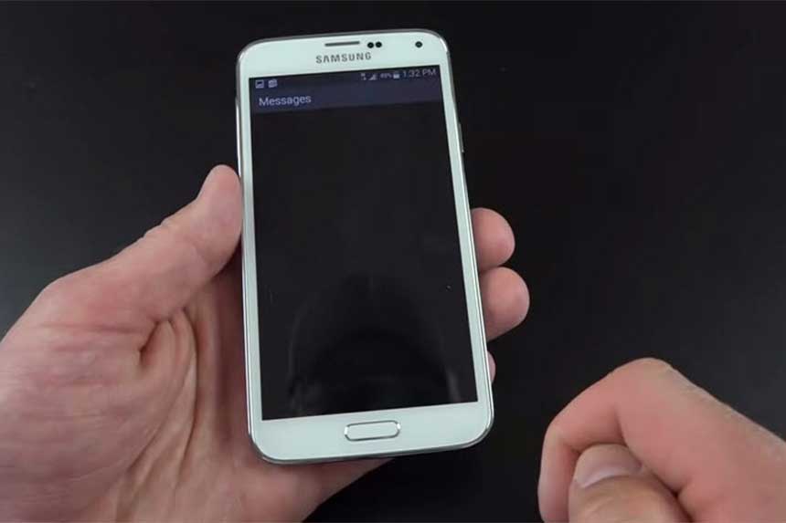 Le Samsung Galaxy S5 ne cesse de redémarrer, ne reconnaît pas la carte SIM, reste bloqué au démarrage